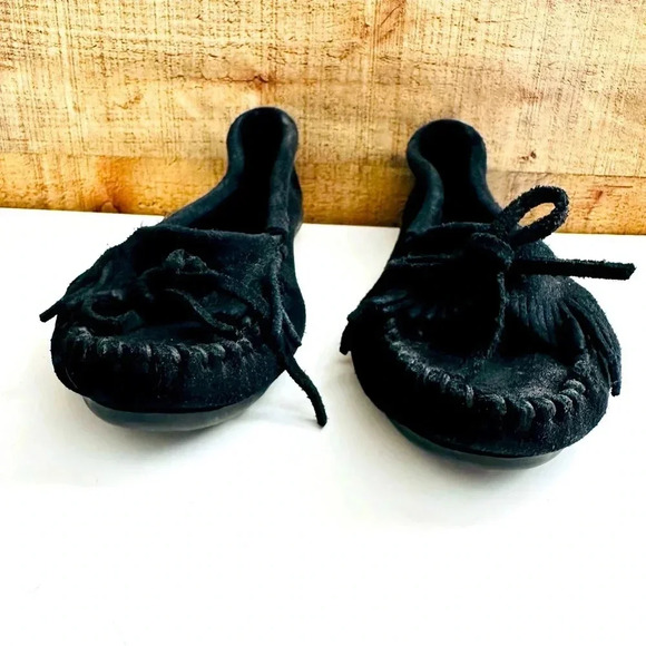 Minnetonka Kitty Hardsole Moccasins Style 400 - Picture 2 of 7